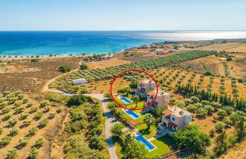 Fragkokastello Villa | Theo Beach Villa: Large Private Pool, Walk to Beach, Sea Views, A/C, WiFi