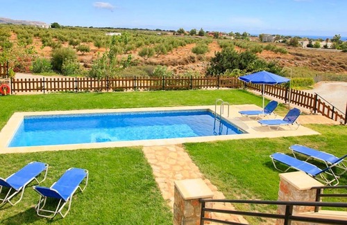 Fragkokastello Villa | Theo Beach Villa: Large Private Pool, Walk to Beach, Sea Views, A/C, WiFi