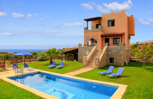 Fragkokastello Villa | Theo Beach Villa: Large Private Pool, Walk to Beach, Sea Views, A/C, WiFi