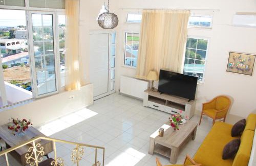 Sfakaki Apartamento | Theodore Seaview Home