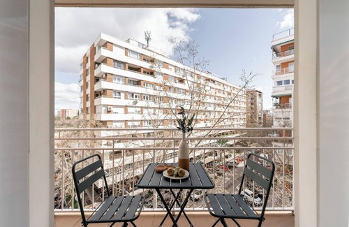 Nueva España Apartamento | Theodosi - 3 bedrooms and balcony in Nueva España
