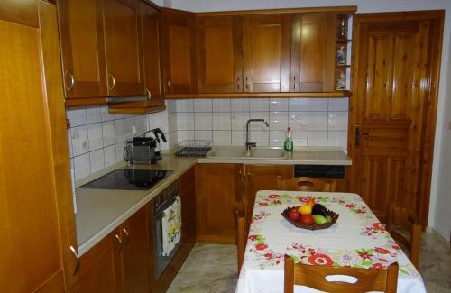 Kastraki Apartamento | Theofania's Marble House Meteora