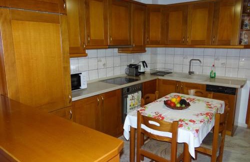 Kastraki Apartamento | Theofania's Marble House Meteora
