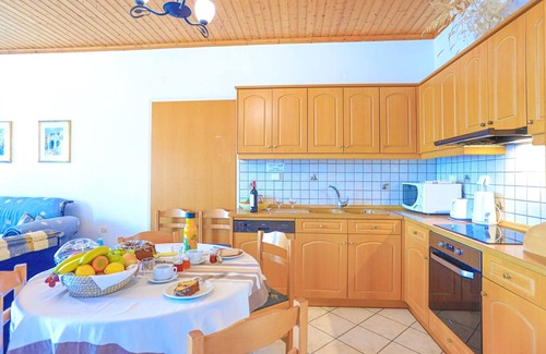 Agios Stefanos Apartamento | Theophilos 2: Amazing location, Bay views, A/C, WiFi, sleeps 4