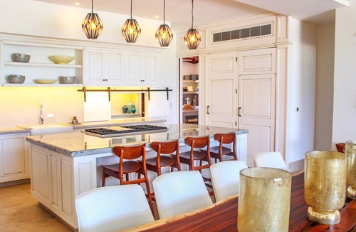 Dzemul Casa | Therasia Luxury Beachfront Retreat