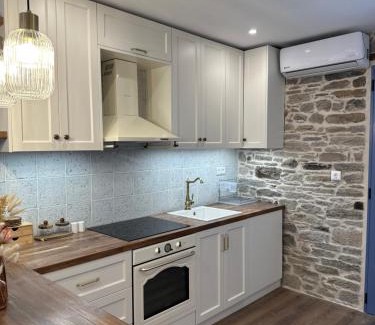 Myrina Casa | Theros Retreat