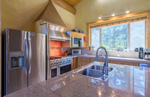 Eureka Casa | Therriault Pass Sanctuary – 6ppl