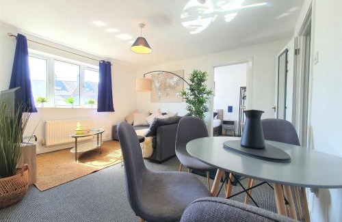 Cathays Apartamento | Thesiger Court Apartments - Free Private Parking - by Property Promise