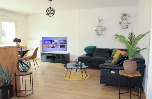 Longwy Apartamento | TheSkyFall , cosy appartement, terrasse & parking