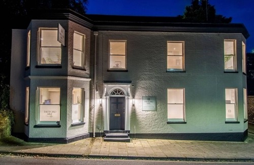 Thetford Casa | Thetford Hive Aparthotel Deluxe Suite 1