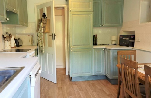 Seaview Cabaña | Thin End, Seaview - a cottage that sleeps 4 guests in 3 bedrooms