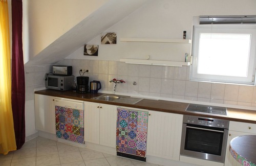 Seget Donji Casa | tercera Apartamento en planta con aproximadamente 120m ² aire acondicionado, 2x baño, balcón con vista panorámica al mar