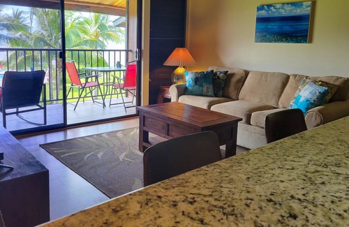Kaunakakai Casa | Third-floor condo with ocean views, WiFi, pool, grills & washer/dryer