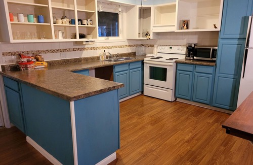 Curtice Cabaña | This Account will not close it is no longer listed on VRbo