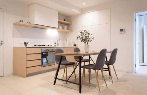 Caulfield North Apartamento | This apartment is a 2 bedroom(s), 2 bathrooms, located in Caulfield North, VIC.