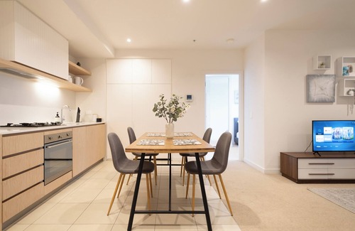 Caulfield North Apartamento | This apartment is a 2 bedroom(s), 2 bathrooms, located in Caulfield North, VIC.
