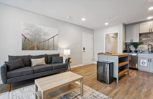 Hampton Apartamento | This apartment is a 0 bedroom(s), 1 bathrooms, located in Hampton, VA.