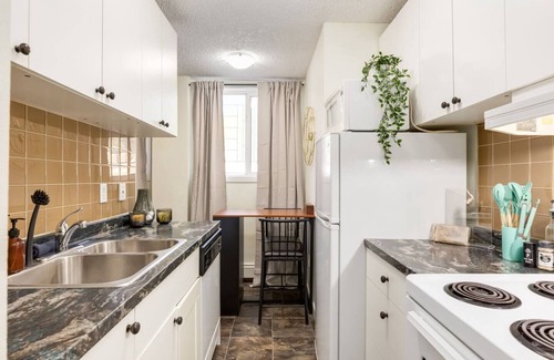 Crescent Heights Apartamento | This apartment is a 1 bedroom(s), 1 bathrooms, located in Calgary, AB.