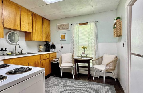 Oneonta Apartamento | This apartment is a 1 bedroom(s), 1 bathrooms, located in Oneonta, NY.