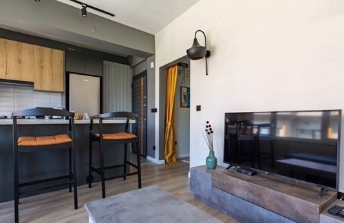 Moda Apartamento | Bright Gorgeous Modern 2BD/1Bath Gem! #194