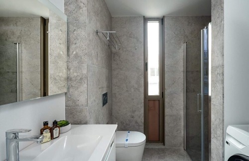 Macka Apartamento | Special modern 2BD/1Bath pied a terre! #117