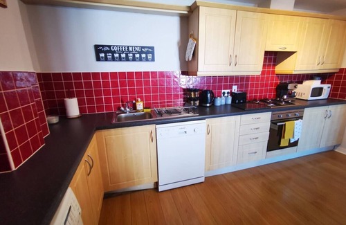 Cathedral Quarter Apartamento | This apartment is a 2 bedroom(s), 2 bathrooms, located in Belfast, Northern Ireland.
