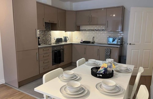 Cathedral Quarter Apartamento | This apartment is a 2 bedroom(s), 2 bathrooms, located in Belfast, Northern Ireland.
