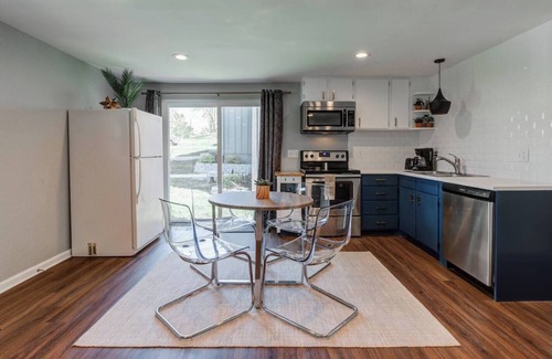 Rosedale Apartamento | This apartment is a 2 bedroom(s), 1 bathrooms, located in Kansas City, KS.