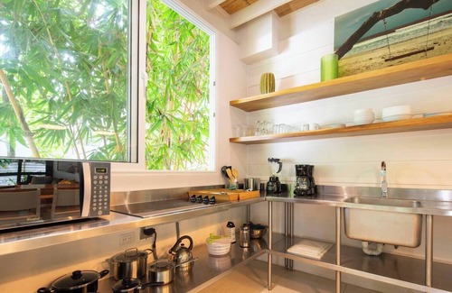 Buenos Aires Apartamento | This apartment is a 2 bedroom(s), 1 bathrooms, located in Santa Teresa, Puntarenas Province.