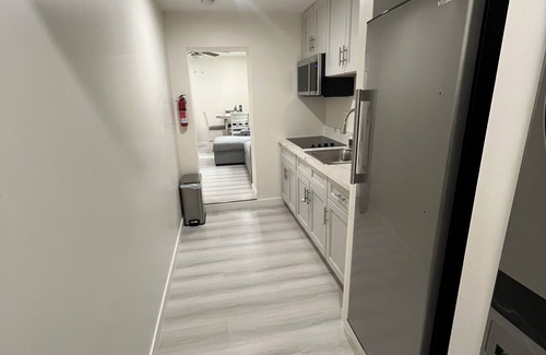 Willmore Casa | This basement apartment has its own private entrance. Near downtown Long Beach