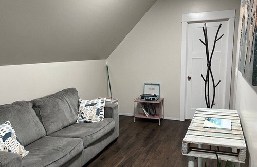 Muskegon Cama Y Desayuno | The Nest - An Elevated 4/20 Adventure
