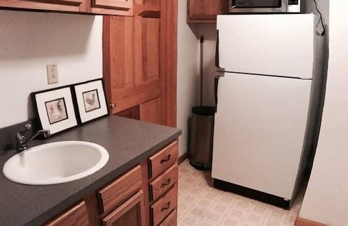 Mars Hill Cabina | This cabin is a 2 bedroom(s), 1 bathrooms, located in Mars Hill, NC.