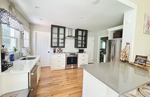 North Decatur Casa | This charming home in Decatur, near Emory, CDC,Atlanta
