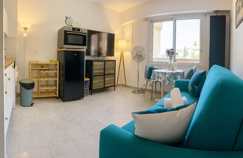 Roquebrune-Cap-Martin Condominio | This condominium is a 1 bedroom(s), 1 bathrooms, located in Roquebrune-Cap-Martin, Roquebrune-Cap-Martin.