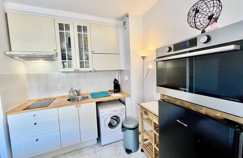 Roquebrune-Cap-Martin Condominio | This condominium is a 1 bedroom(s), 1 bathrooms, located in Roquebrune-Cap-Martin, Roquebrune-Cap-Martin.