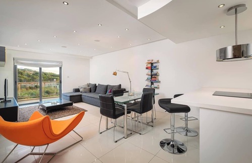 Għadira Condominio | This condominium is a 2 bedroom(s), 2 bathrooms, located in Il-Mellieħa, null.