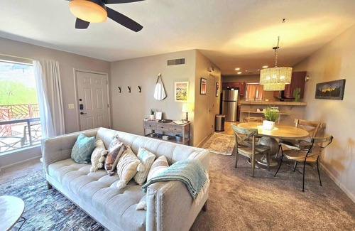 Skyline Bel Air Estates Condominio | This condominium is a 2 bedroom(s), 1 bathrooms, located in Tucson, AZ.