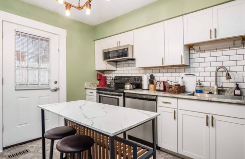 German Village Cabaña | This cottage is a 1 bedroom(s), 1 bathrooms, located in Columbus, OH.