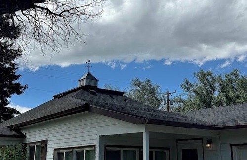 Sheridan Cabaña | This cottage is a 2 bedroom(s), 1 bathrooms, located in Bighorn, WY.