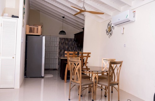 Falmouth Casa | This cozy home is ten minutes from the turquois waters of the Caribbean sea.