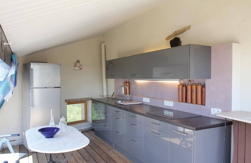 Manas Casa | Alojamiento de 3 habitaciones en Manas