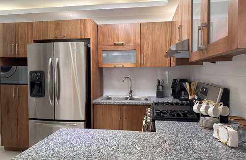 Gregorio Luperon Apartamento | This apartment is a 3 bedroom(s), 2 bathrooms, located in Santiago De Los Caballeros, Santiago.