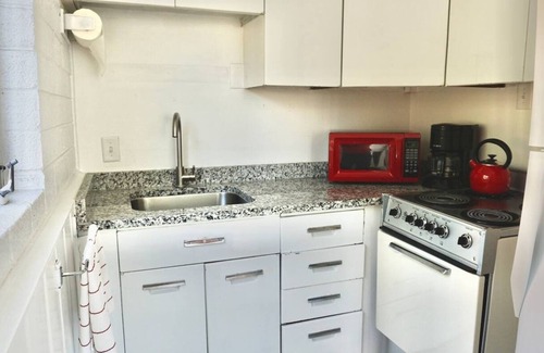 Lower Avenues Apartamento | This fourplex is a 1 bedroom(s), 1 bathrooms, located in Salt Lake City, UT.