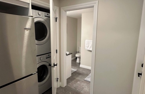 Southwest Calgary Casa | This fully furnish 2bedroom and a full bath gives you cozy & relaxing experience