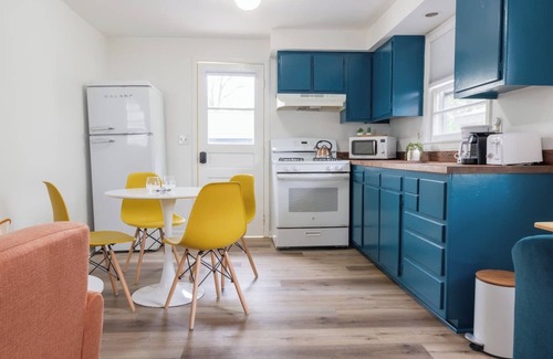 Lincoln Park Casa | This guest house is a 1 bedroom(s), 1 bathrooms, located in Kingston, NY.