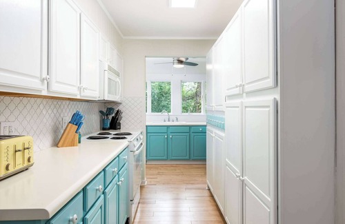 Duck Casa | This Home Has It All! Location, Amenities, & More!