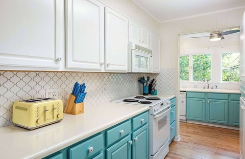 Duck Casa | This Home Has It All! Location, Amenities, & More!