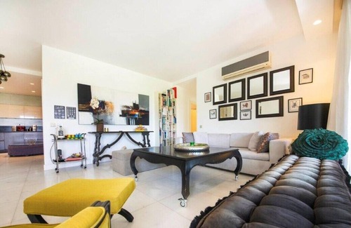 Golturkbuku Casa | Cheerful Bright 3BD Summer Paradise + Pool! #187