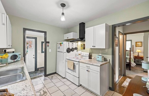 Picadome Casa | This house is a 2 bedroom(s), 1 bathrooms, located in Lexington, KY.