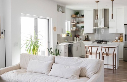 South Central Casa | This house is a 2 bedroom(s), 2.5 bathrooms, located in Kelowna, BC.